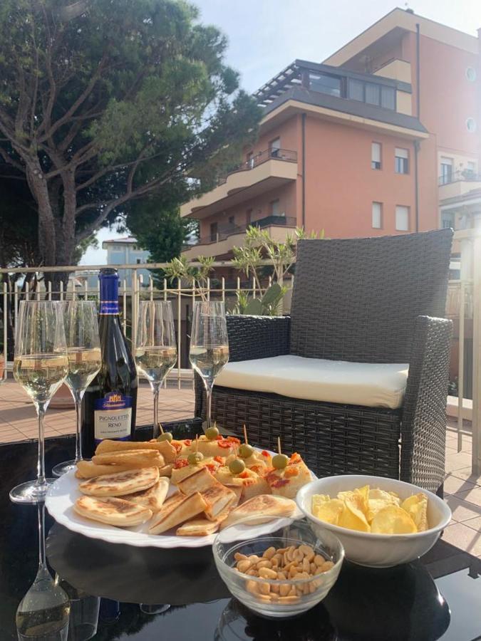 Appartamento Betti, San Giuliano Mare Rímini Exterior foto